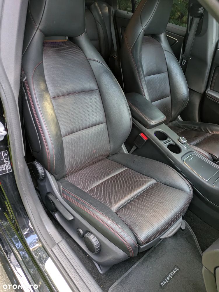 Mercedes-Benz CLA 200 d 7G-DCT AMG Line - 24