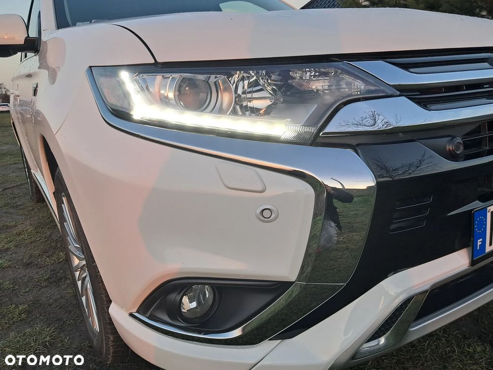Mitsubishi Outlander 2.4 4WD Spirit - 24