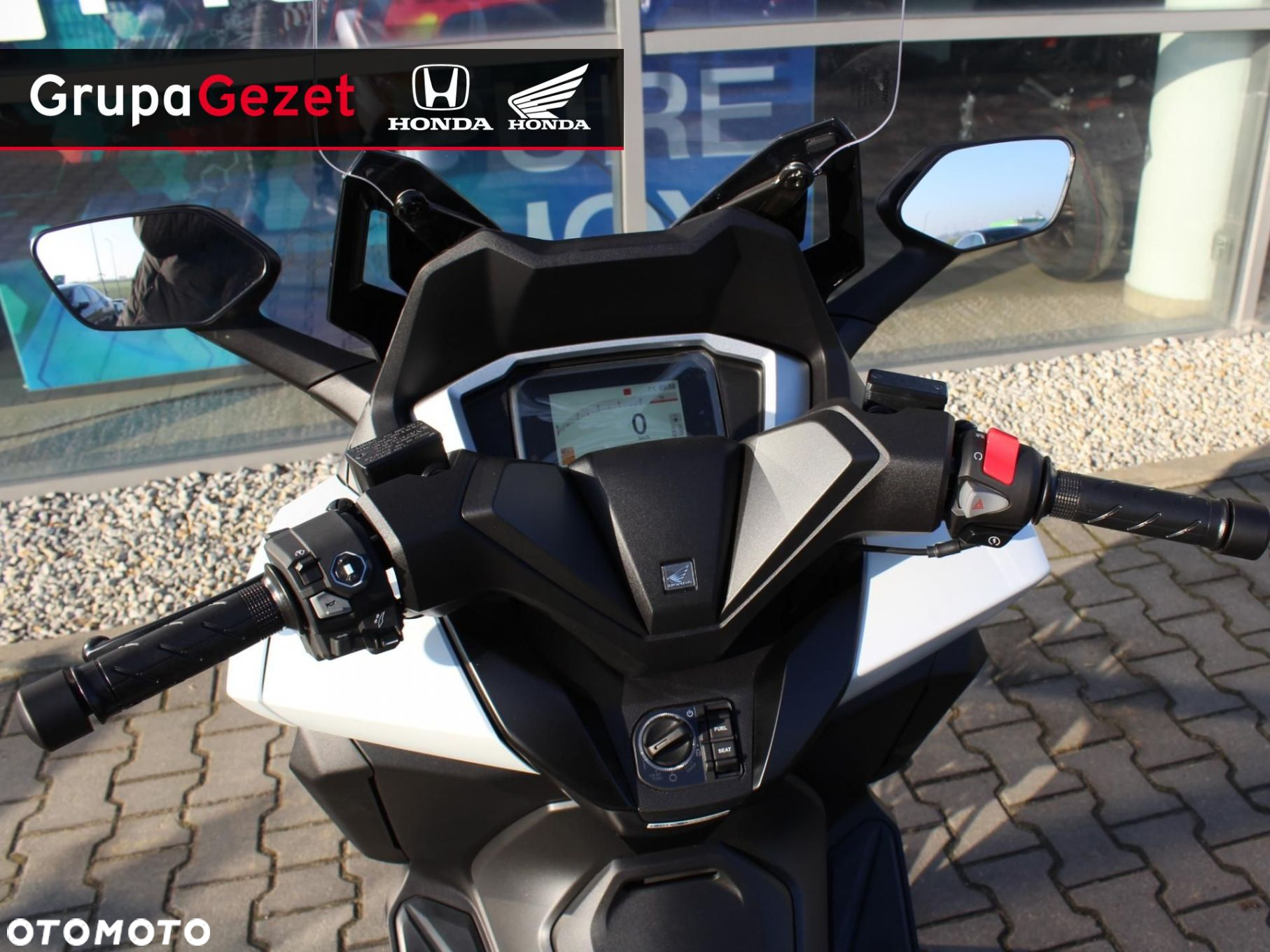 Honda NSS - 13