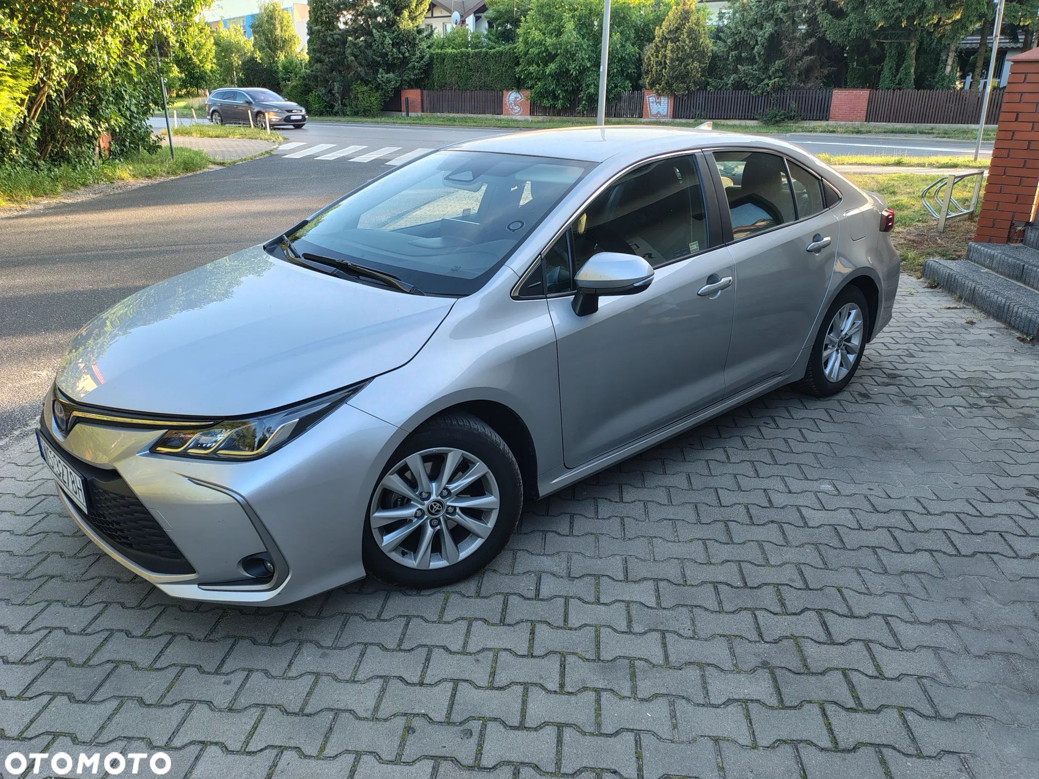 Toyota Corolla 1.8 Hybrid Comfort - 1