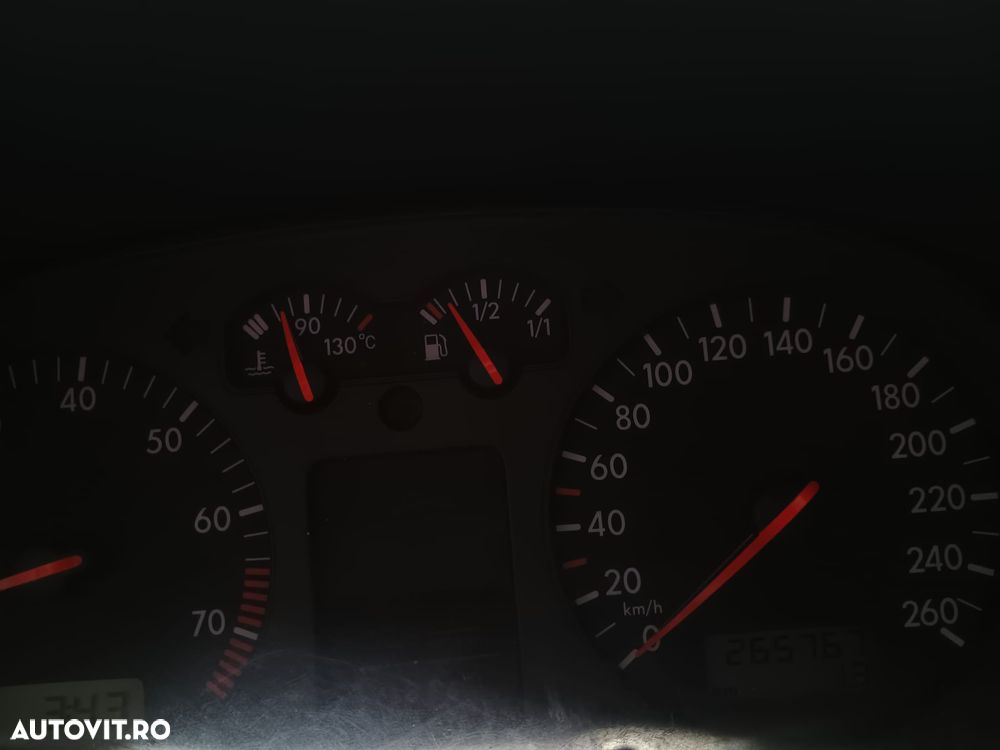 Volkswagen Golf - 10