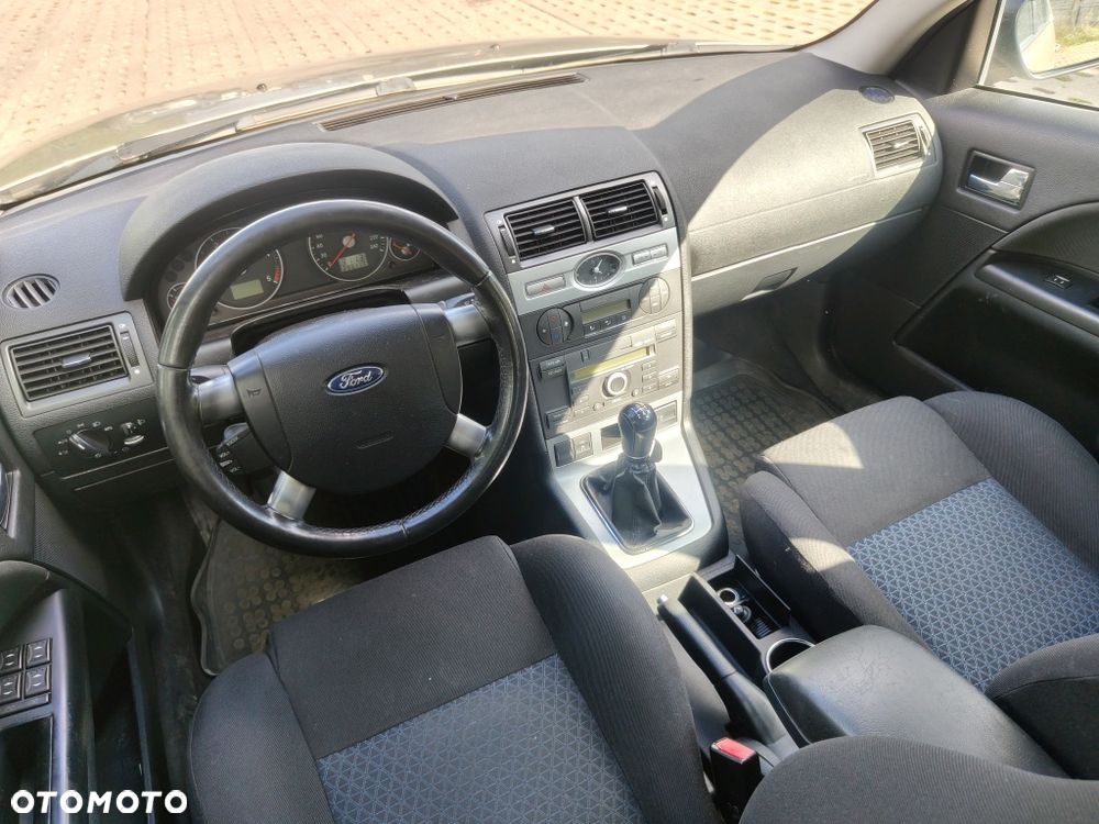Ford Mondeo - 7