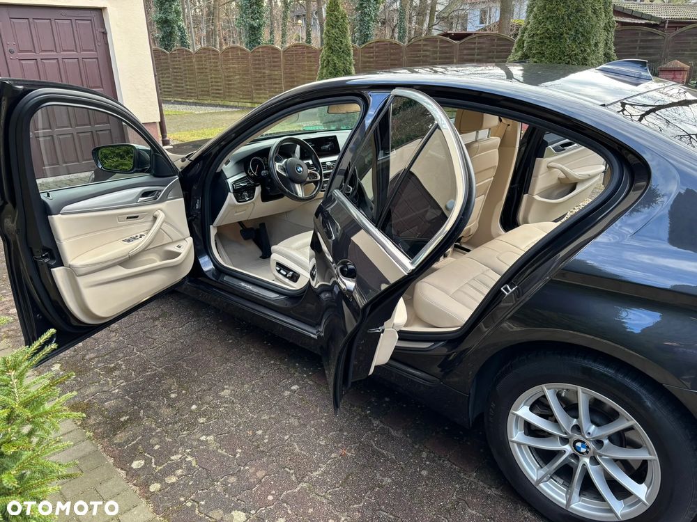 BMW Seria 5 520d M Sport - 1