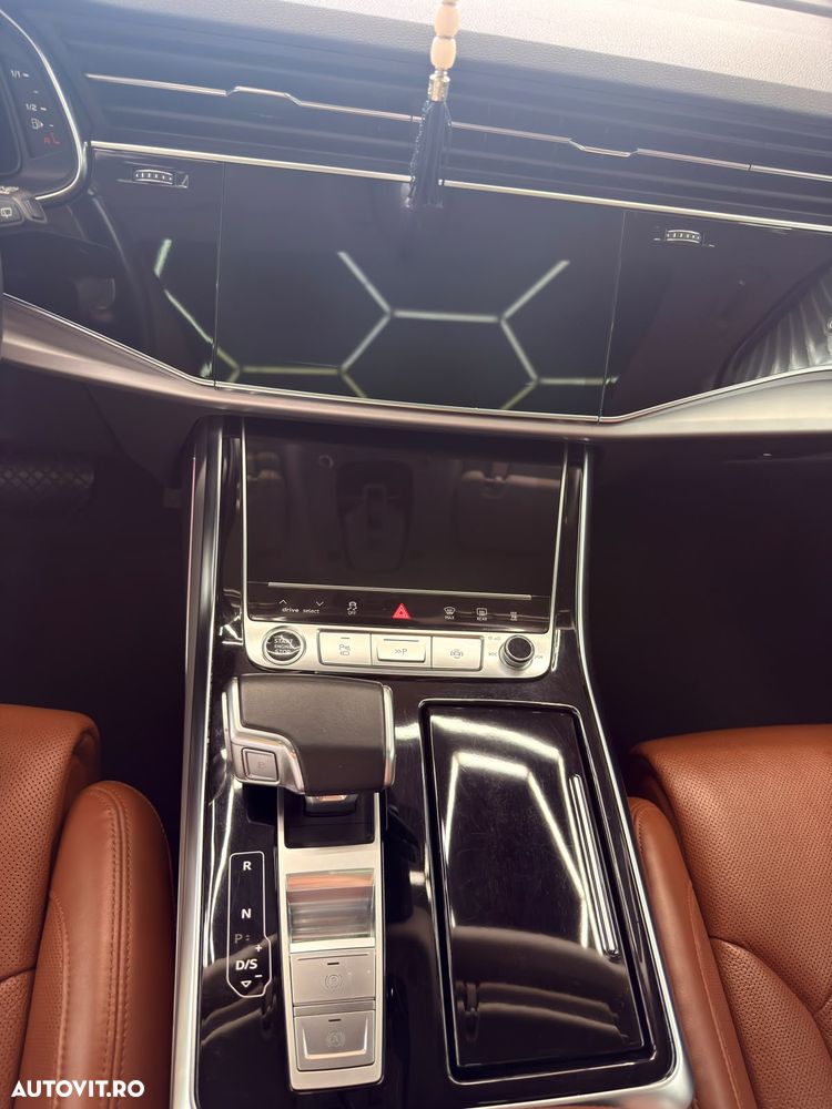 Audi Q7 - 12