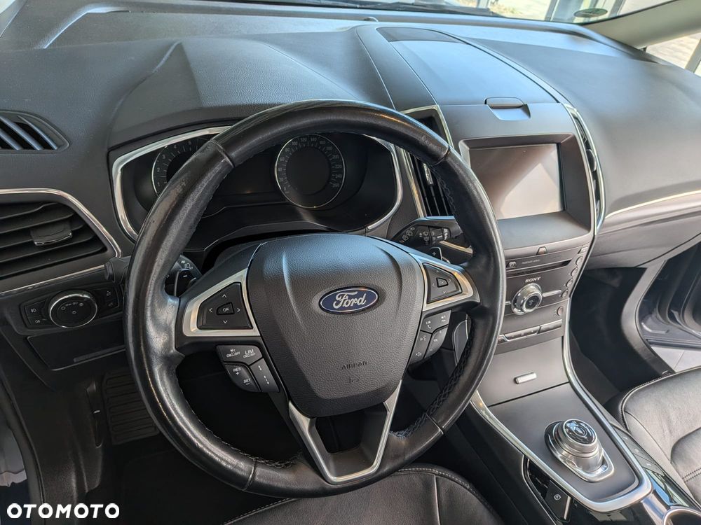 Ford Galaxy - 24
