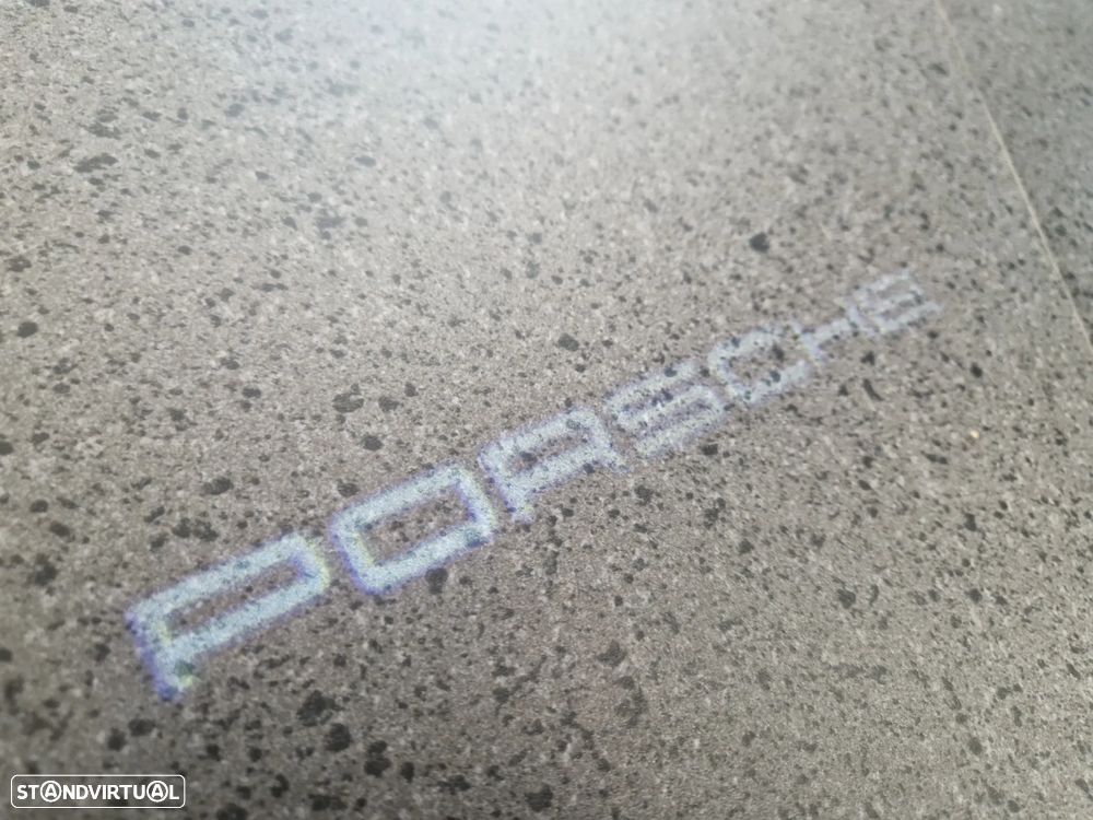 Porsche Taycan Standard - 16