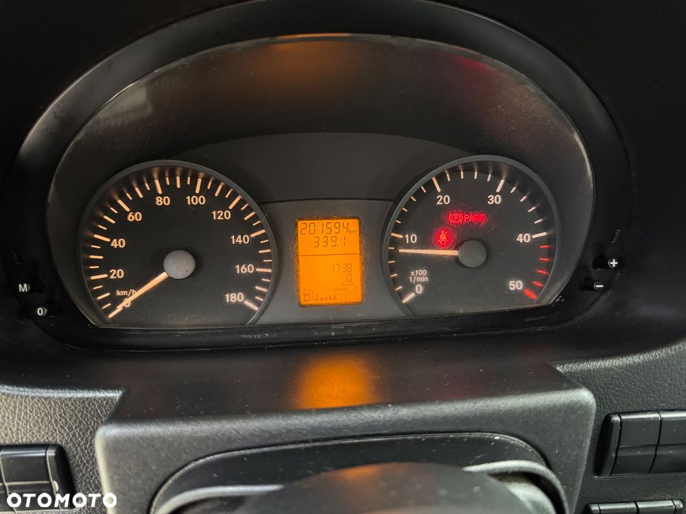 Mercedes-Benz Sprinter - 27