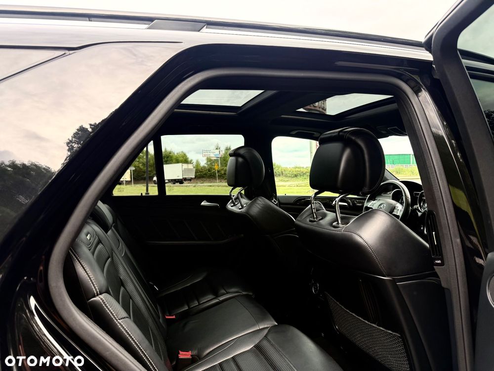 Mercedes-Benz ML 63 AMG 4-Matic - 10