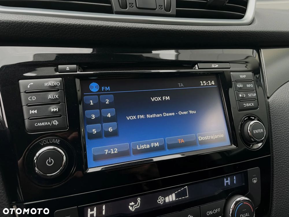 Nissan Qashqai 1.6 DIG-T N-Connecta - 26
