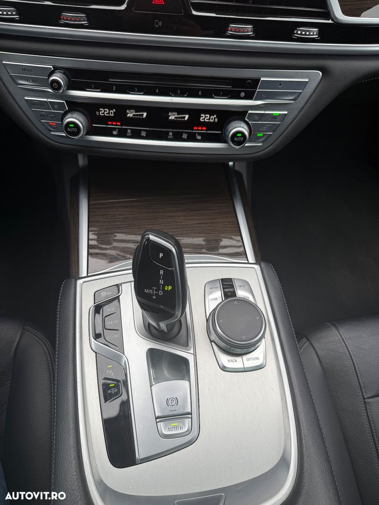 BMW Seria 7 740d xDrive - 22