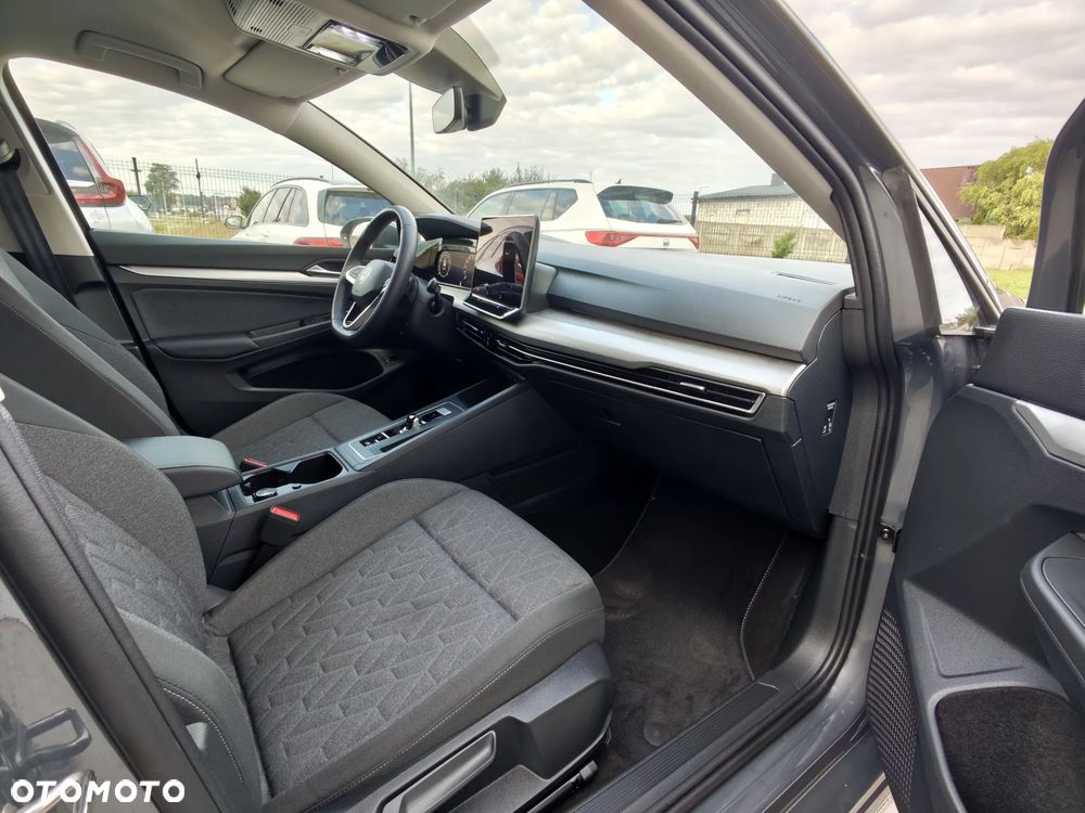 Volkswagen Golf 1.5 eTSI mHEV Life DSG - 6