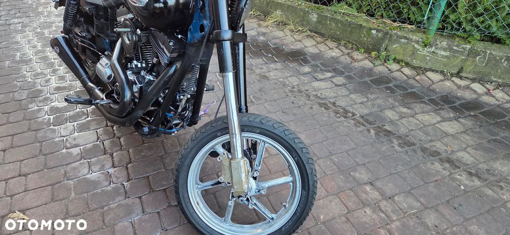 Harley-Davidson Dyna Street Bob - 8