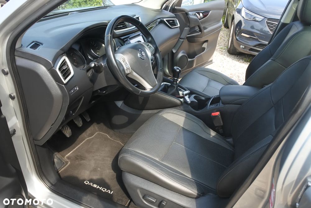 Nissan Qashqai 1.2 DIG-T Tekna EU6 - 10