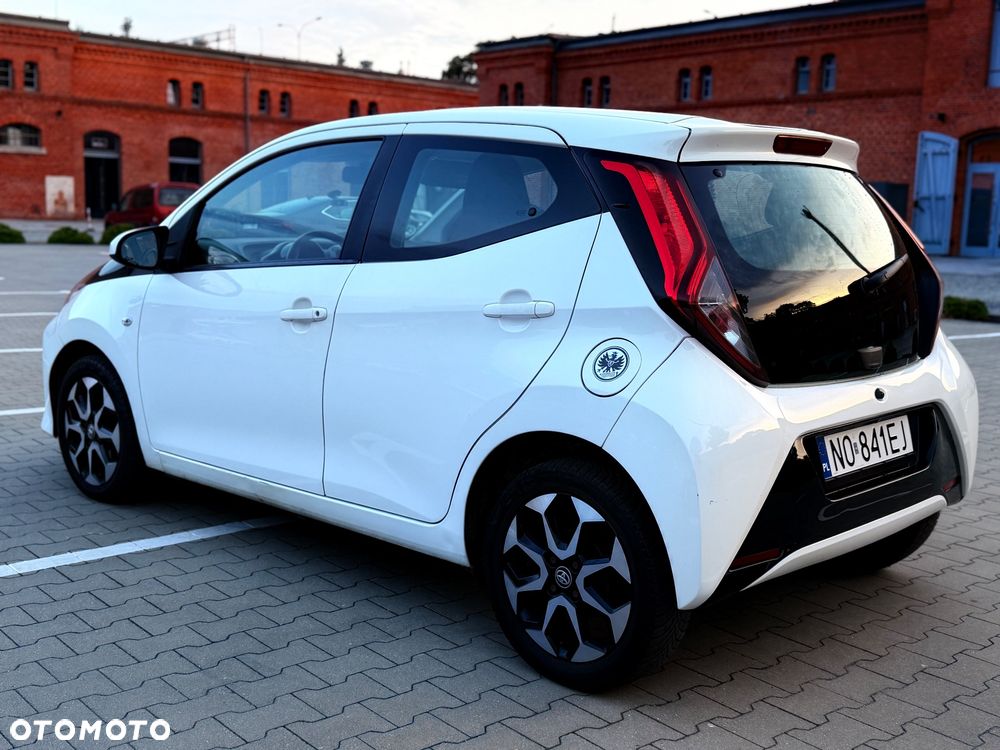 Toyota Aygo x-play - 6