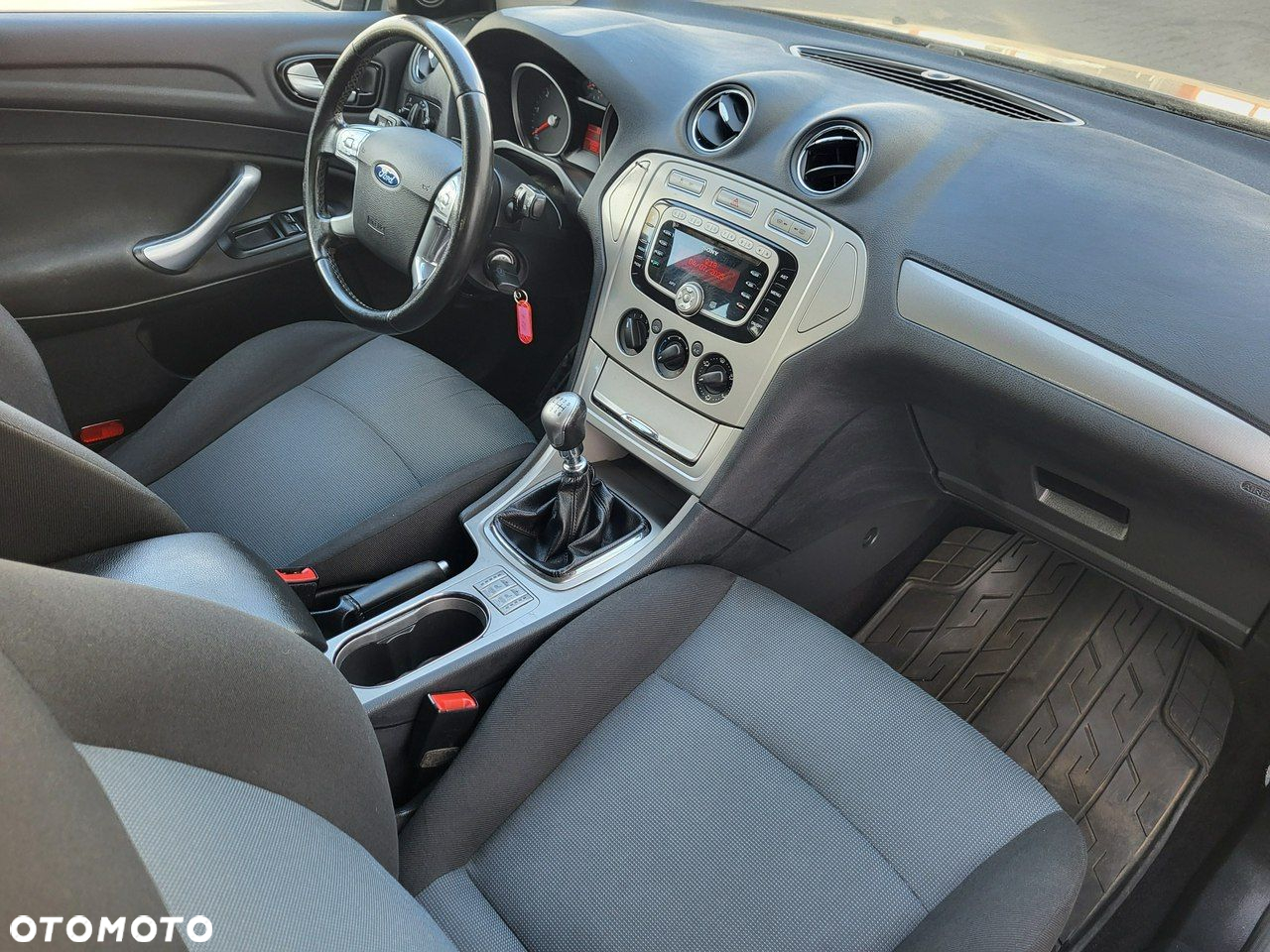 Ford Mondeo - 16