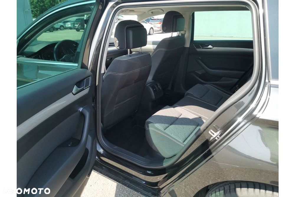 Volkswagen Passat Variant - 9