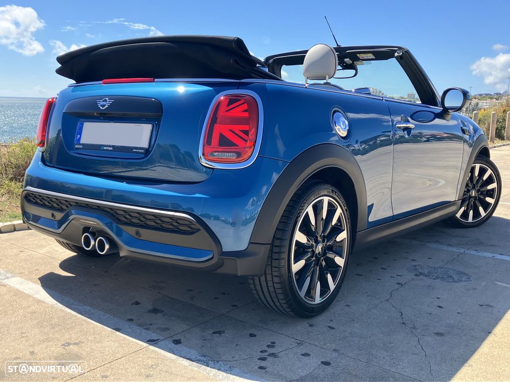 MINI Cabrio Cooper S Premium Extra Classic Auto - 6