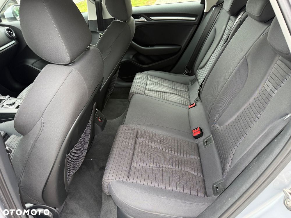 Audi A3 Sportback 2.0 TDI S line Sportpaket - 30