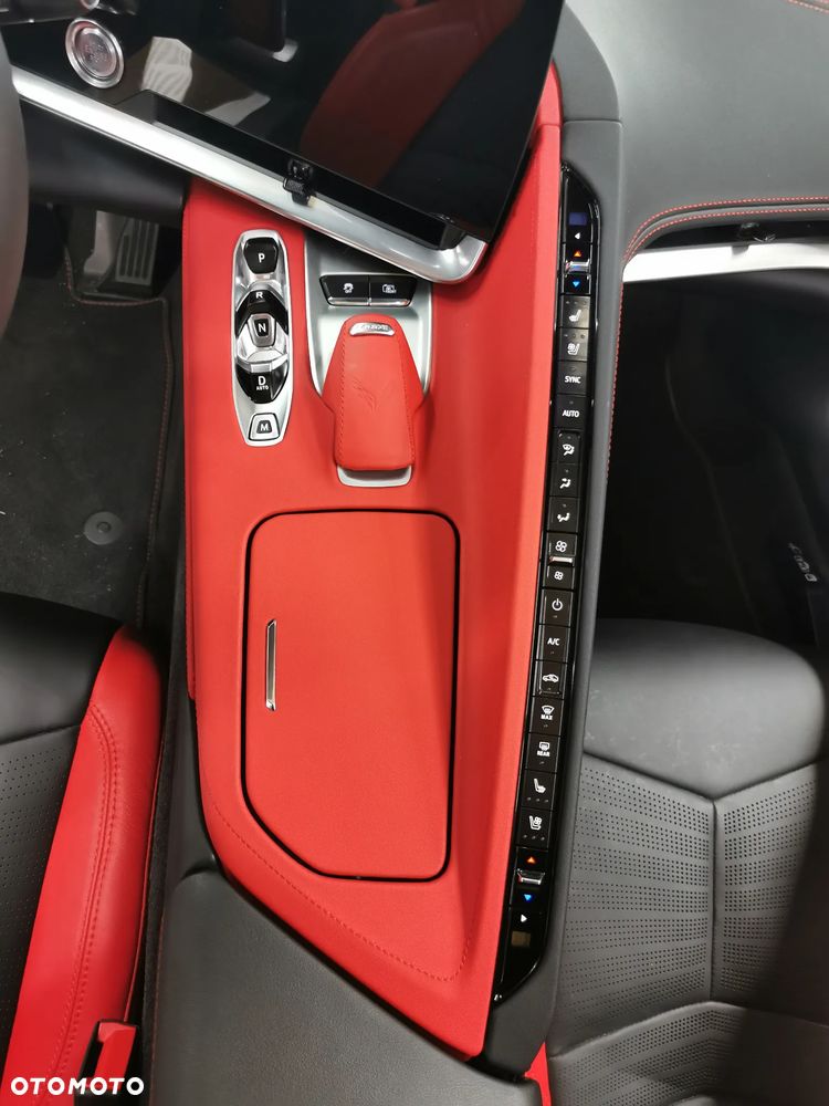 Chevrolet Corvette Stingray 2LT 6.2 V8 Automatik - 23