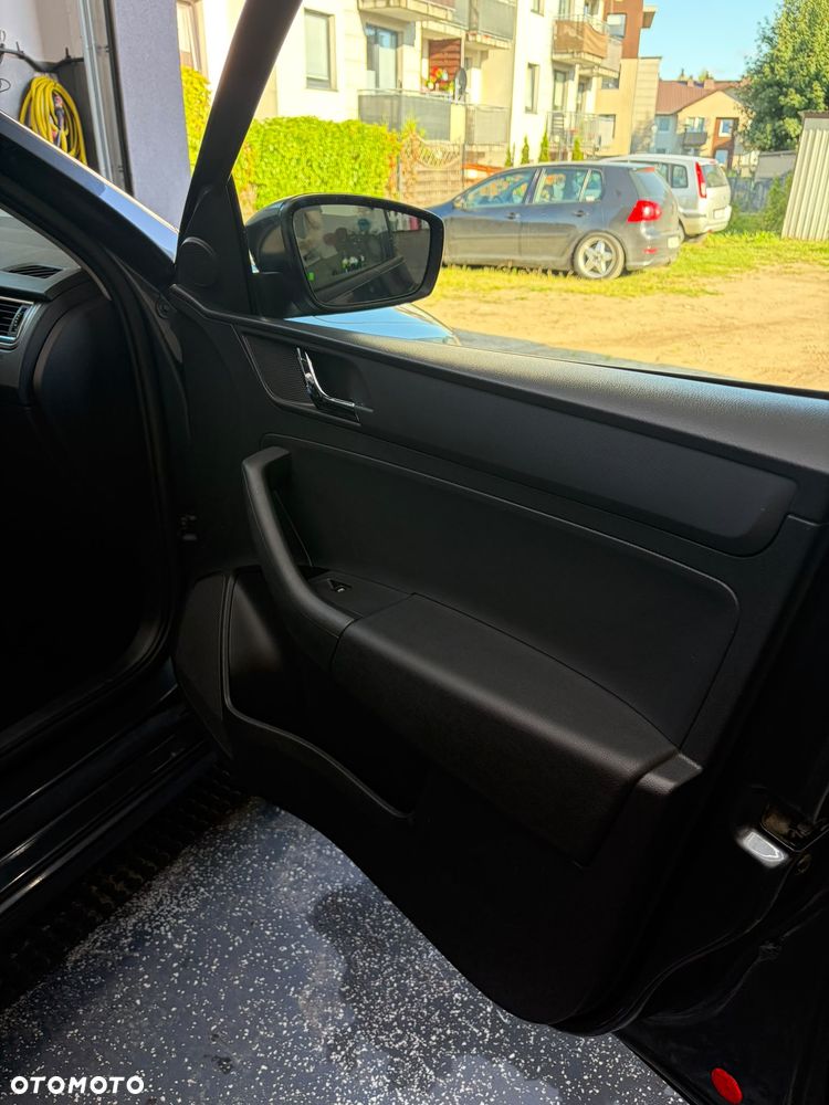Skoda RAPID 1.2 TSI Active - 15