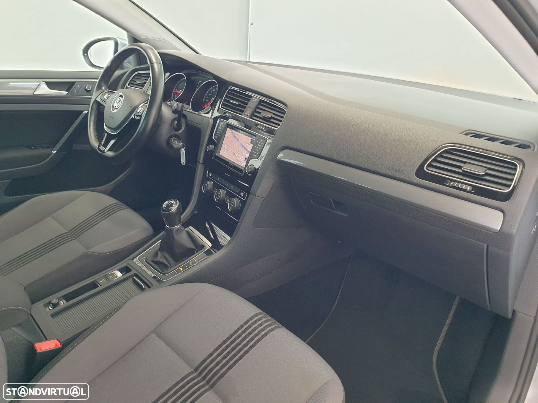 VW Golf Variant 1.6 TDi BlueMotion Allstar - 30