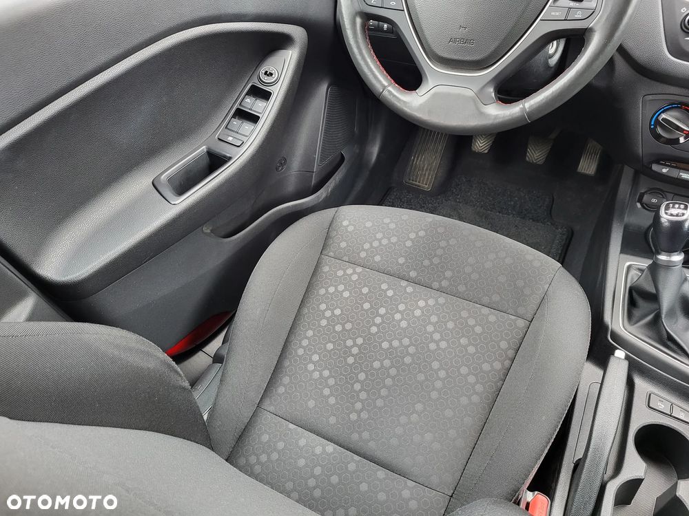 Hyundai i20 - 22