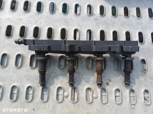 CEWKA ZAPŁNOWA 0221503468 OPEL VECTRA C ZAFIRA B 2.2 BENZYNA BOSCH