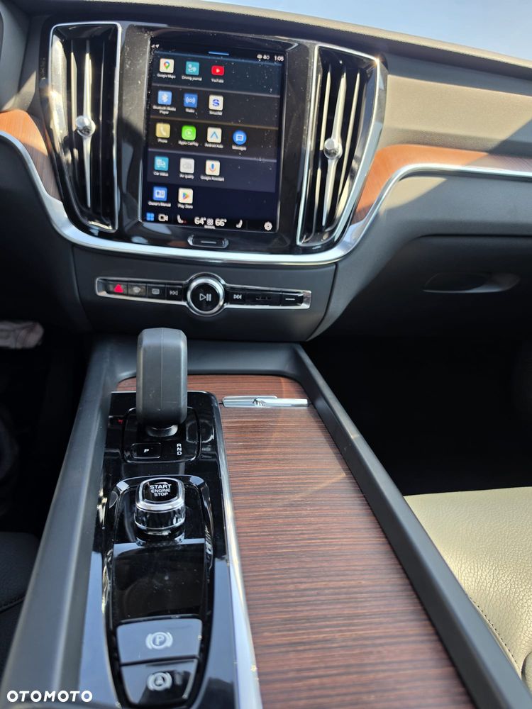 Volvo S60 T5 R-Design First Edition - 21