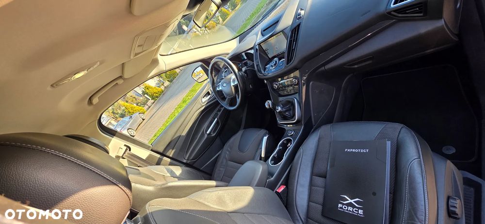 Ford Kuga 2.0 TDCi FWD Titanium - 25