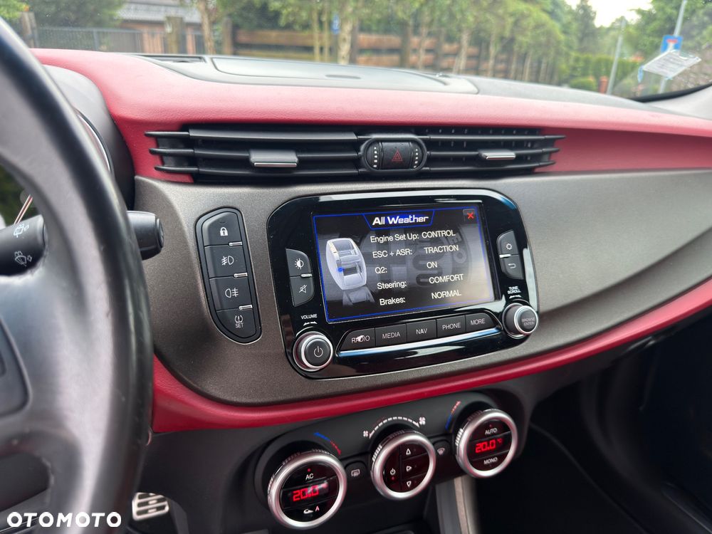 Alfa Romeo Giulietta 1.4 TB 16V Multiair Collezione - 20