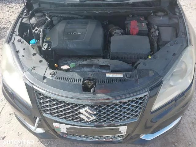 Dezmembrez suzuki Kizashi - 7