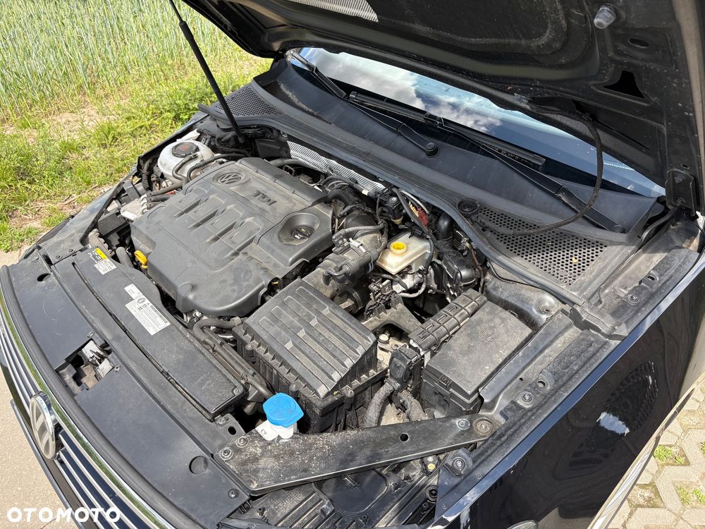 Volkswagen Passat 2.0 TDI Elegance DSG - 37