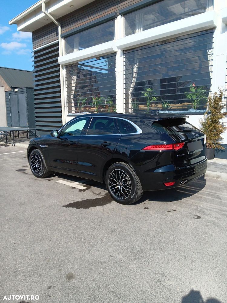 Jaguar F-Pace 20d RWD Pure - 6