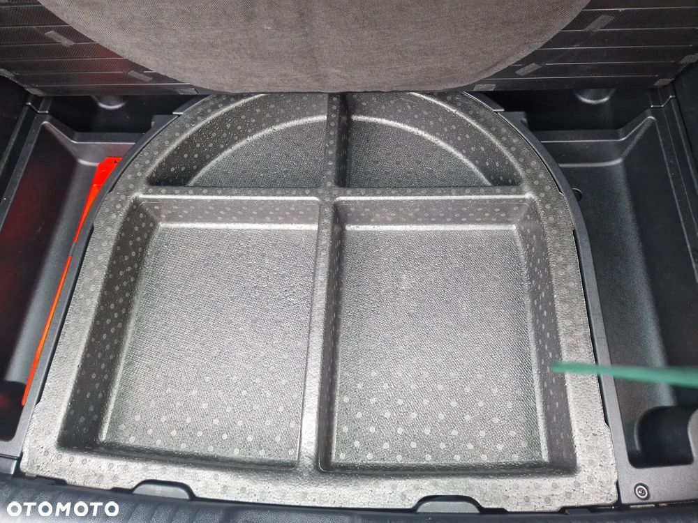 Kia Niro 1.6 GDI Hybrid L - 8