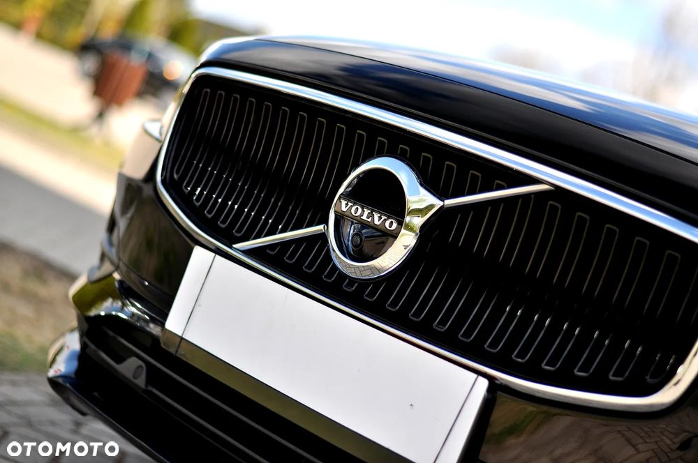 Volvo V90 D4 Momentum Pro - 17