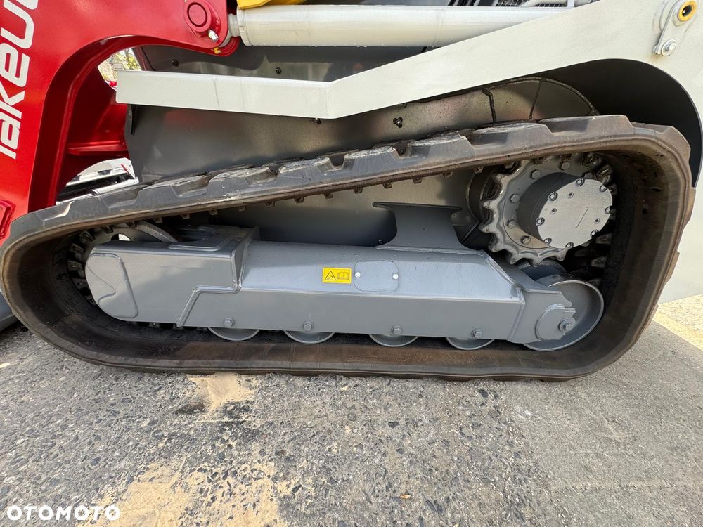 Takeuchi TL8R2 High Flow - 23
