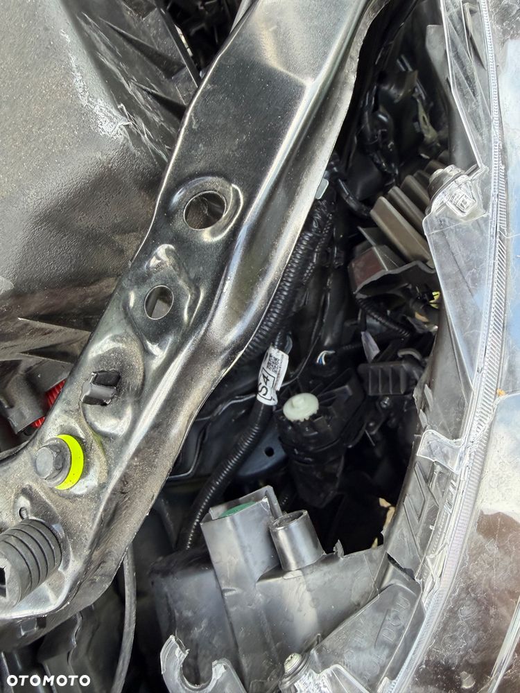 Toyota Corolla 2.0 Hybrid Style - 35