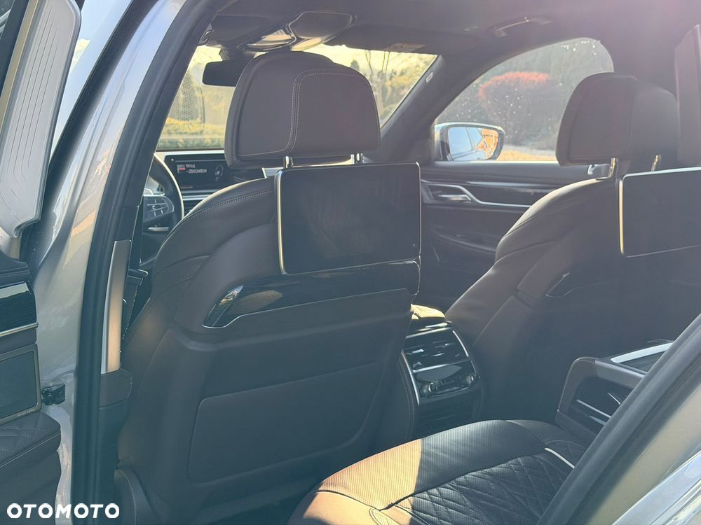 BMW Seria 7 - 15