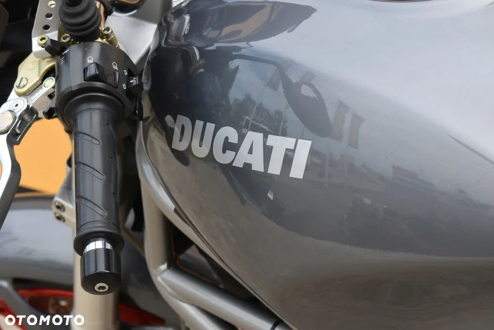 Ducati Monster - 21