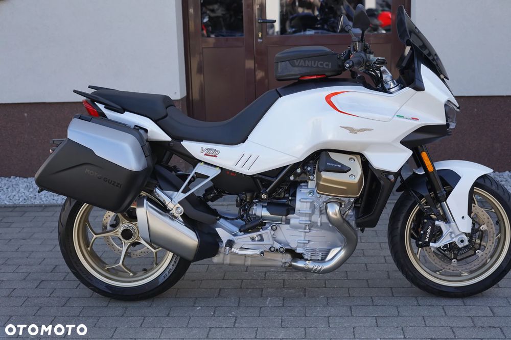 Moto Guzzi V100 Mandello - 3