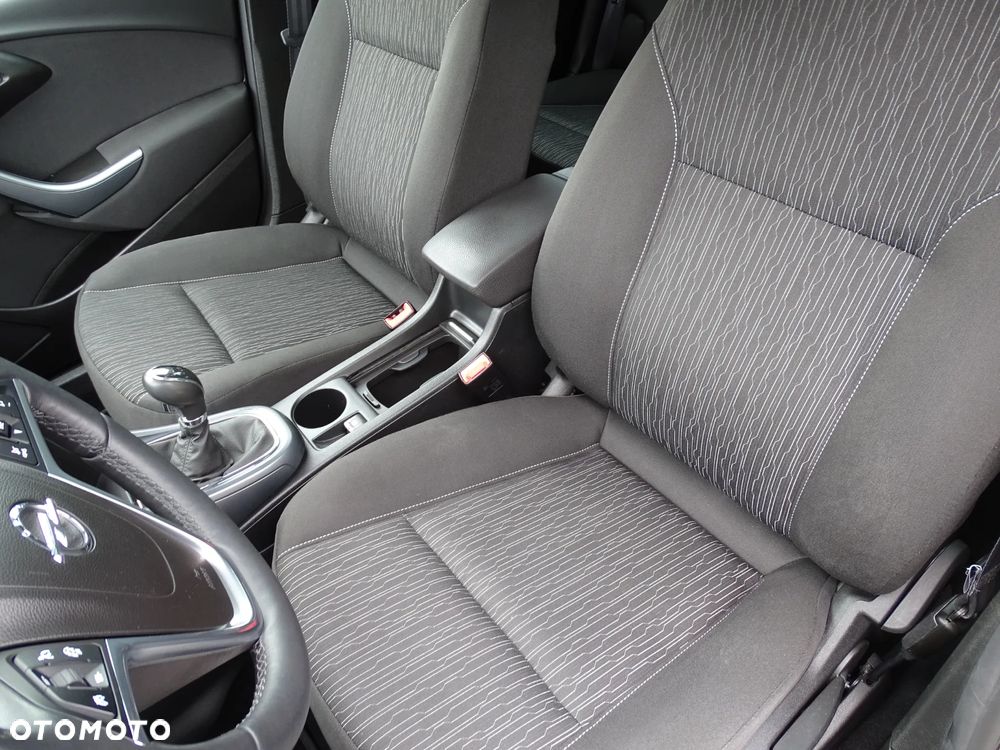 Opel Astra - 25