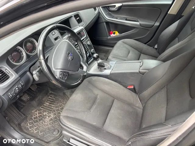 Volvo V60 D3 Momentum - 5