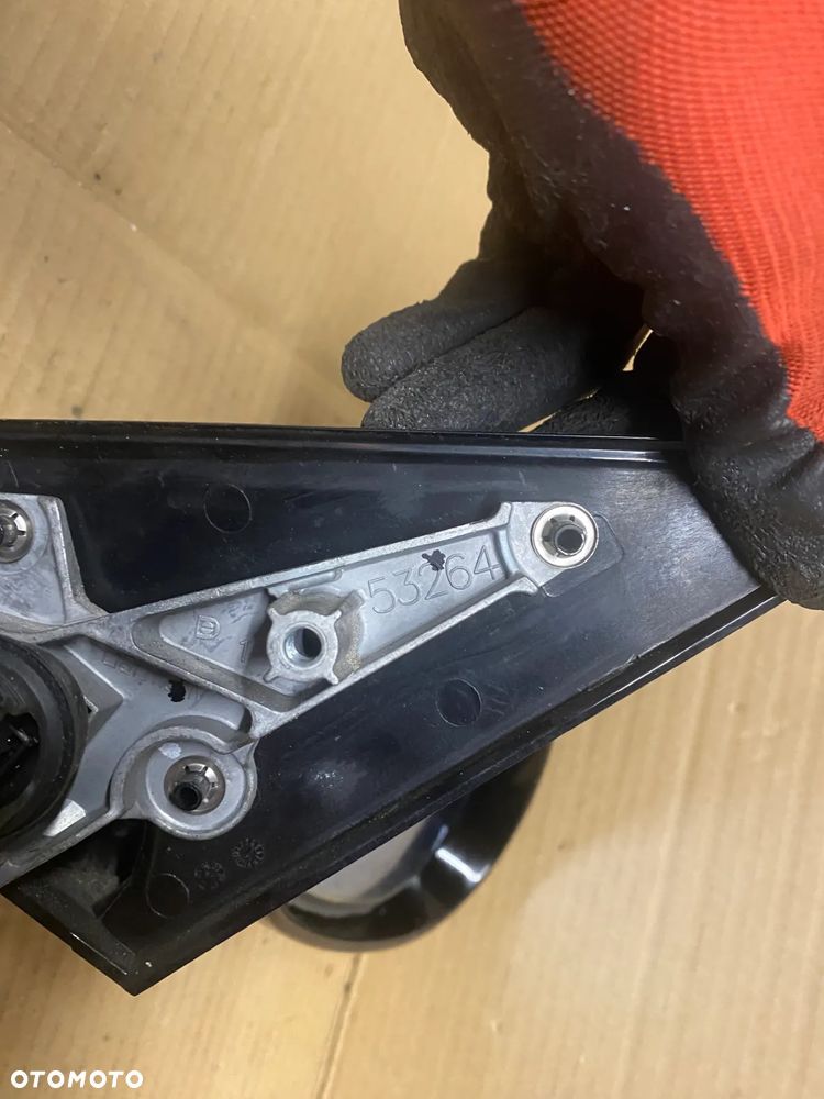 LUSTERKO PRAWE 5PIN BMW E87 010803 - 3