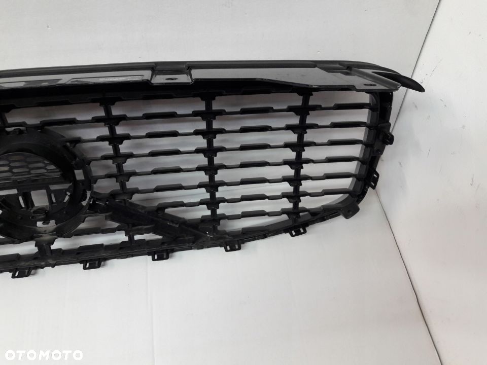 Volvo XC60 II 2 R-Design grill atrapa - 10