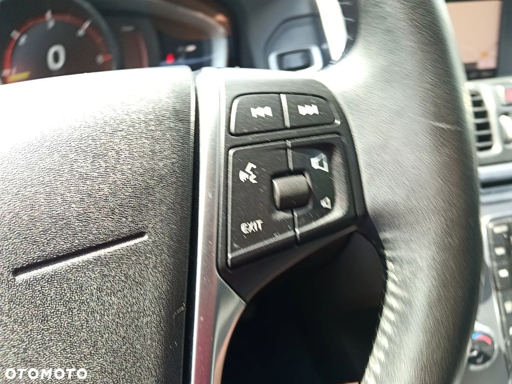 Volvo XC 60 D3 Geartronic Summum - 36