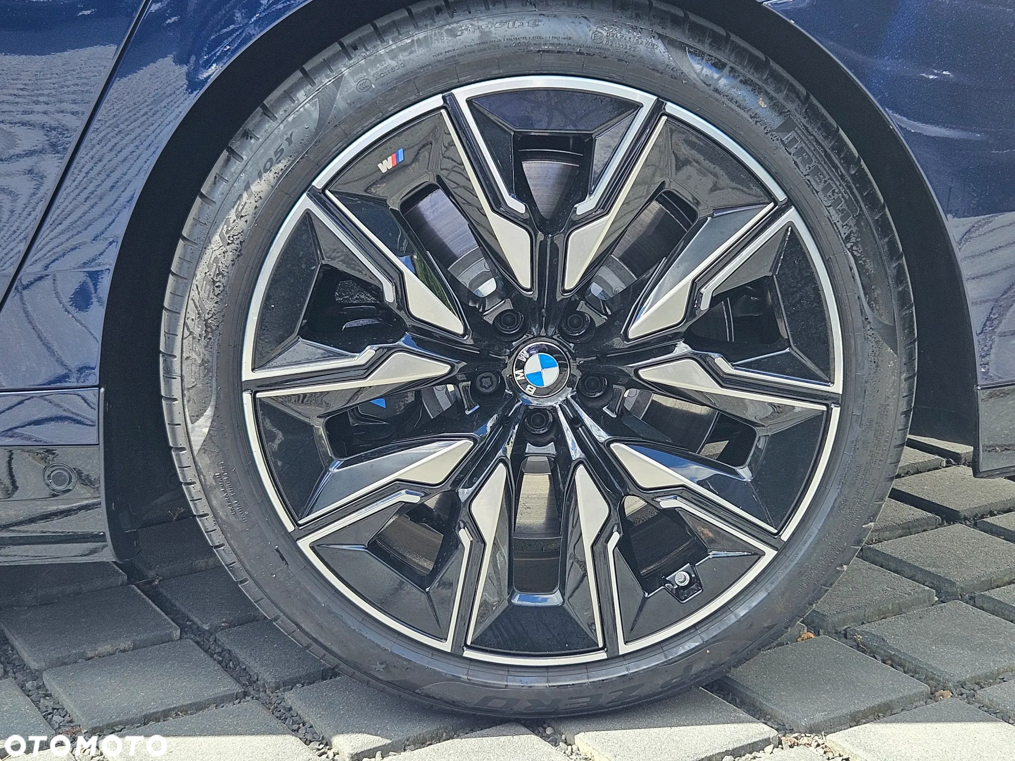 BMW Seria 7 M760e PHEV xDrive sport - 9