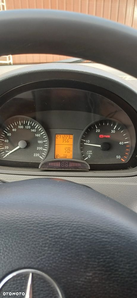 Mercedes-Benz Vito - 10