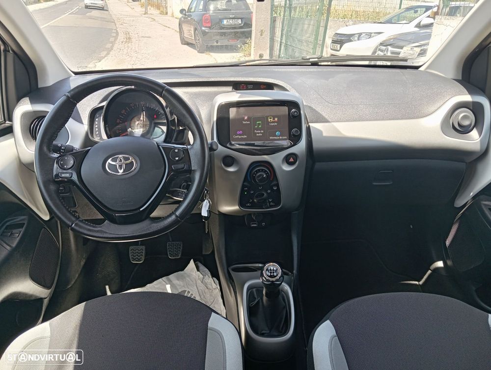 Toyota Aygo 1.0 X-Play+AC - 11