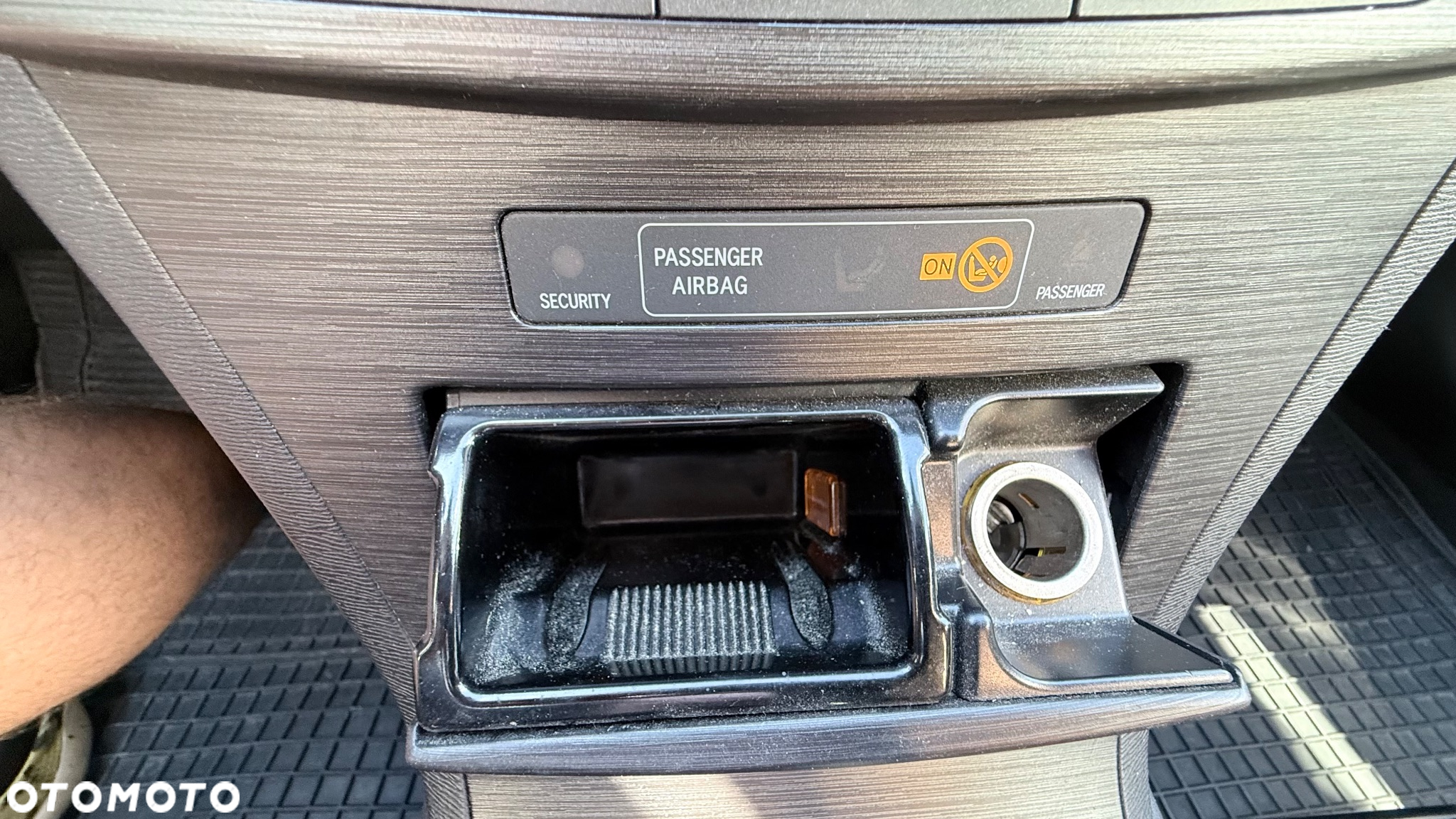 Toyota Avensis 2.2 D-CAT Style - 15