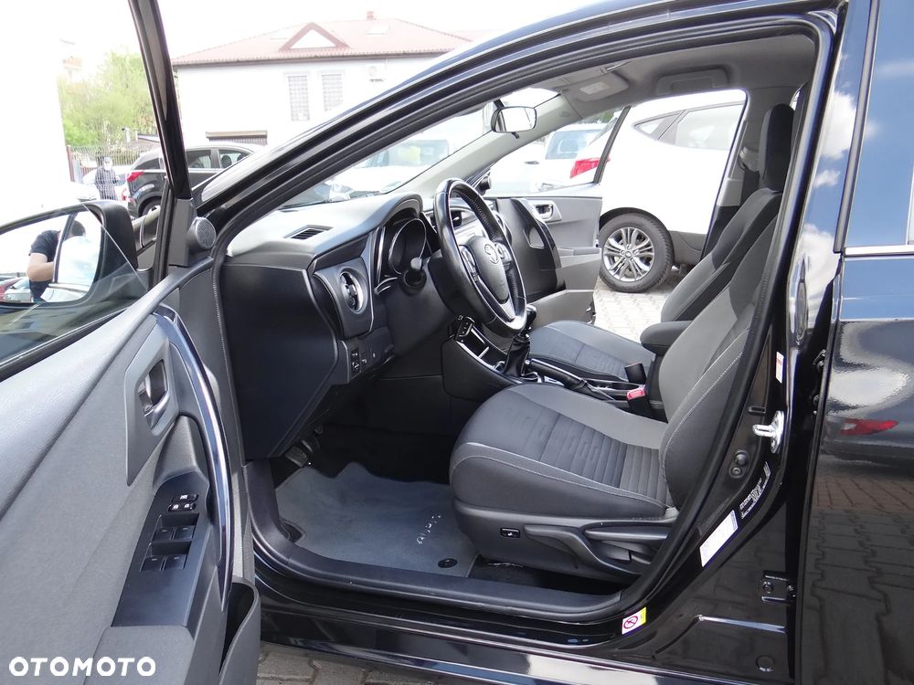 Toyota Auris 1.2 Turbo Team Deutschland - 19